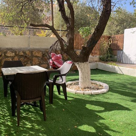 Tayoon Host Apartment Jarash Exterior photo